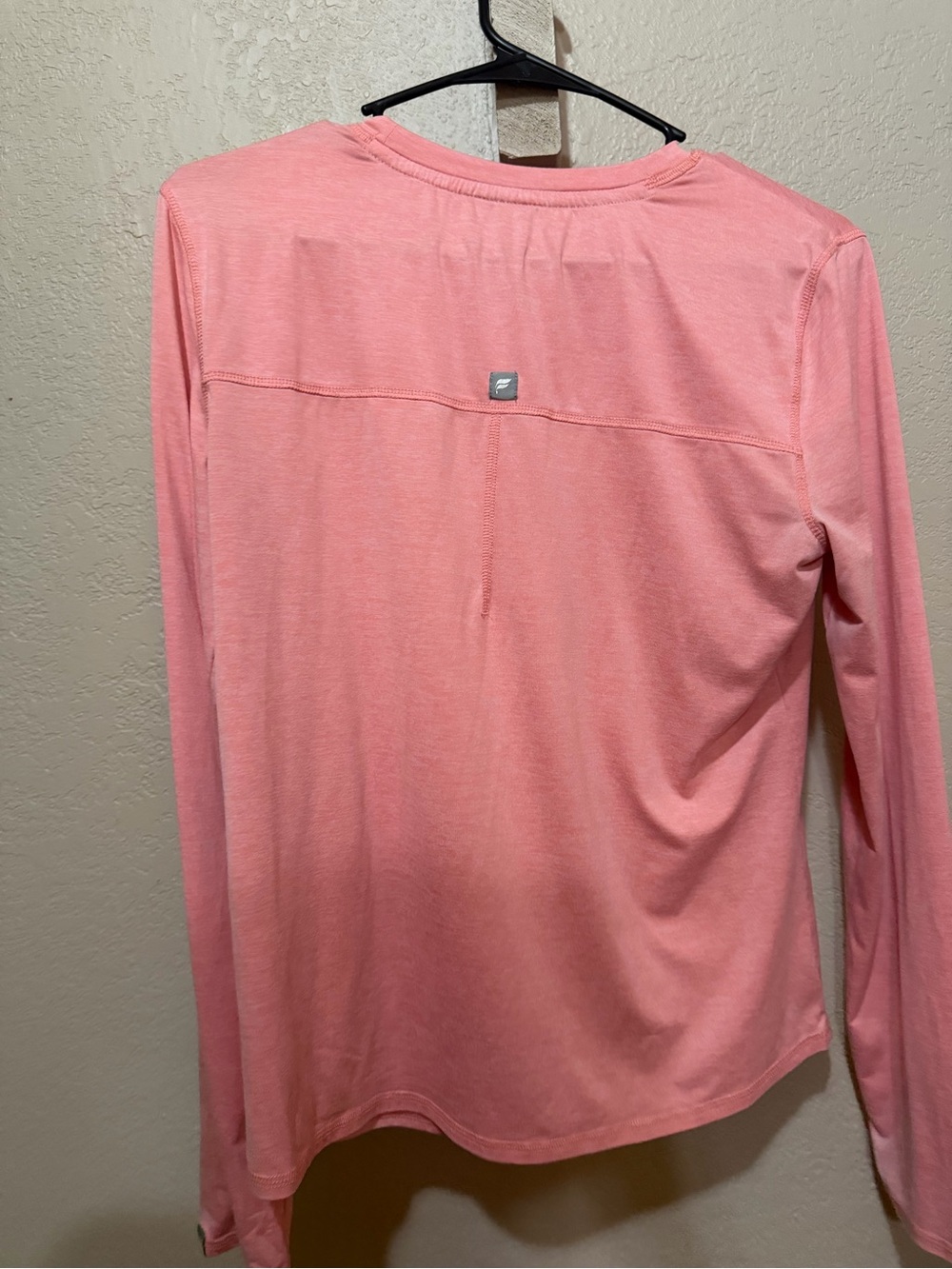 Fabletics undershirt - Picture 3 of 3